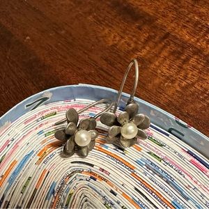 Silpada 925 Sterling Silver Flower and Pearl Earrings